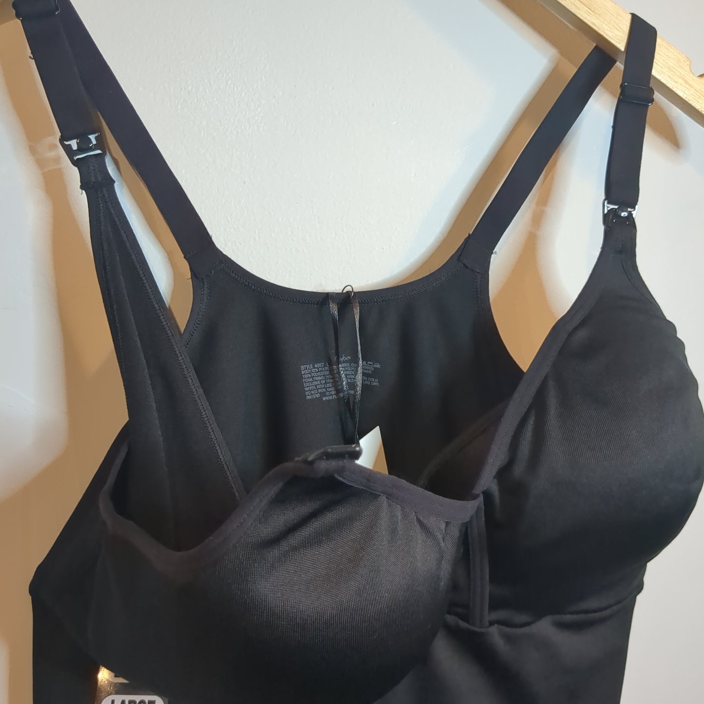 Semi-formed clasp strap stretch cami, Black -NF