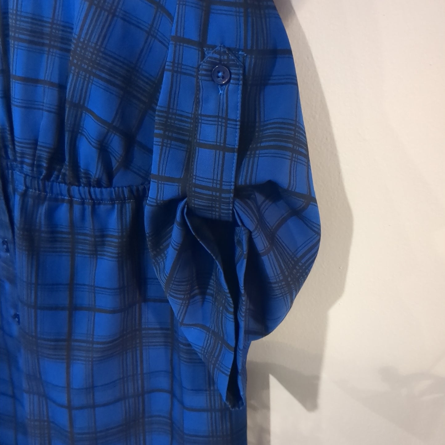 Classic cinched waist 3/4 button down blouse, Blue plaid -NF