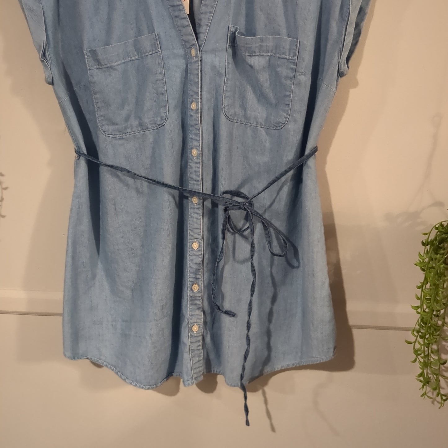 Boxy chambray SS button down, Light wash -NF