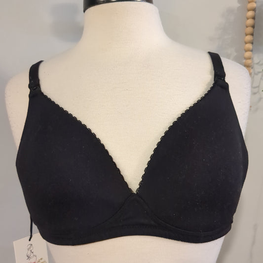 Clasp strap lightly lined wirefree nursing bralette, Black