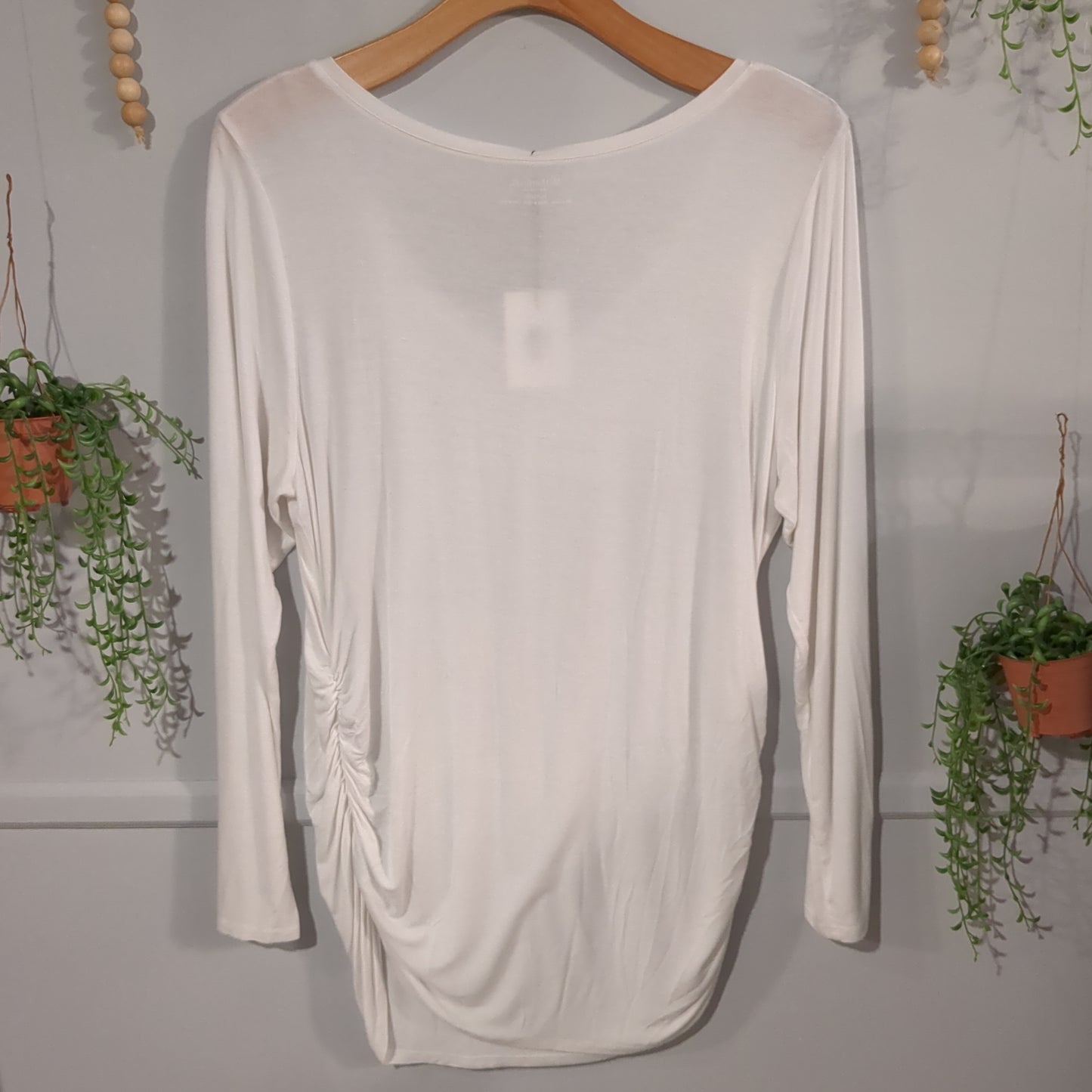 Ornament decal extra-long fitted v-neck LS tee, White