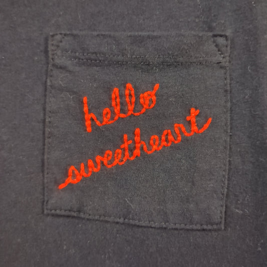 'hello sweetheart' embroidered relaxed fit graphic SS tee, Navy