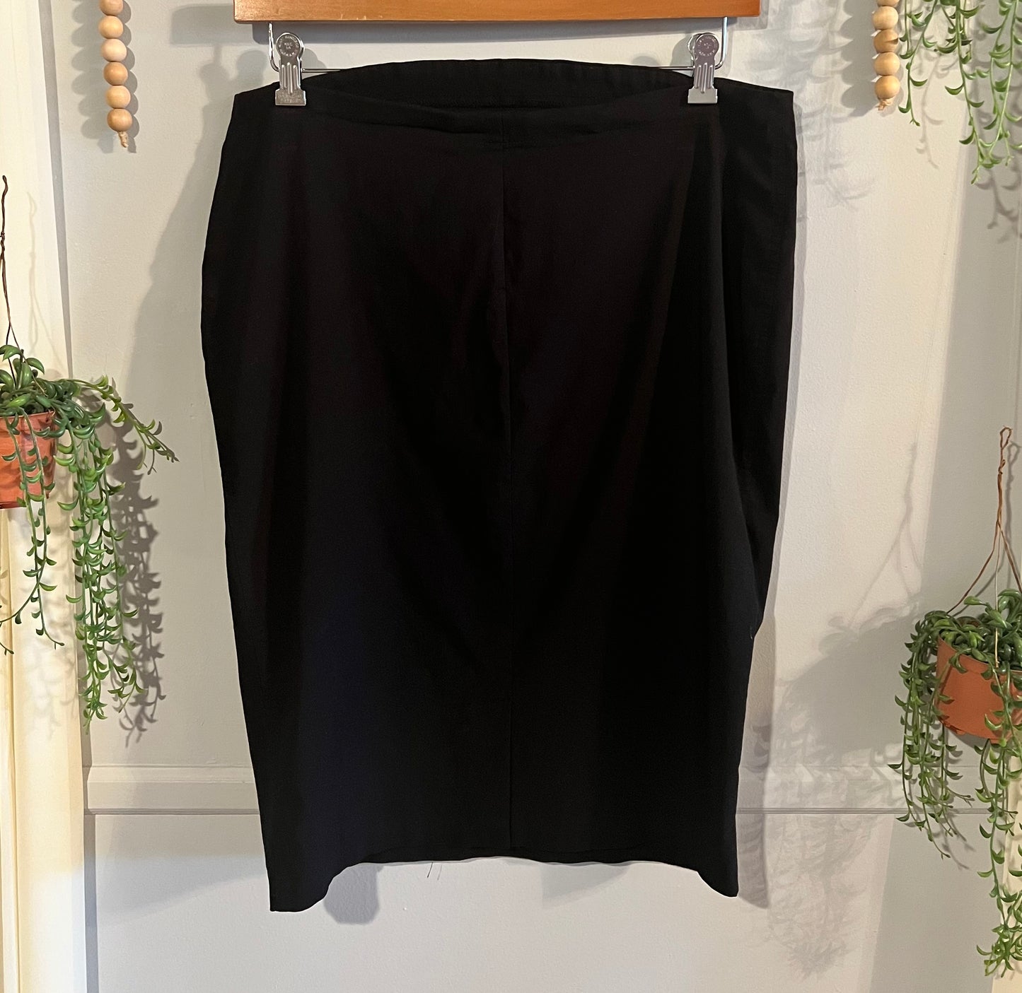 High-waisted fitted 26" midi pencil skirt, Black