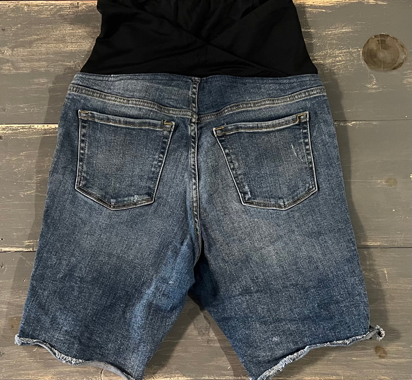Convertible panel 8" distressed raw hem denim shorts, Medium wash