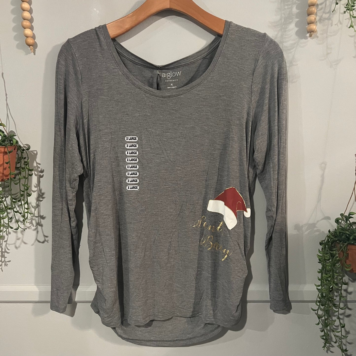 'Santa Baby' LS graphic tee, Grey
