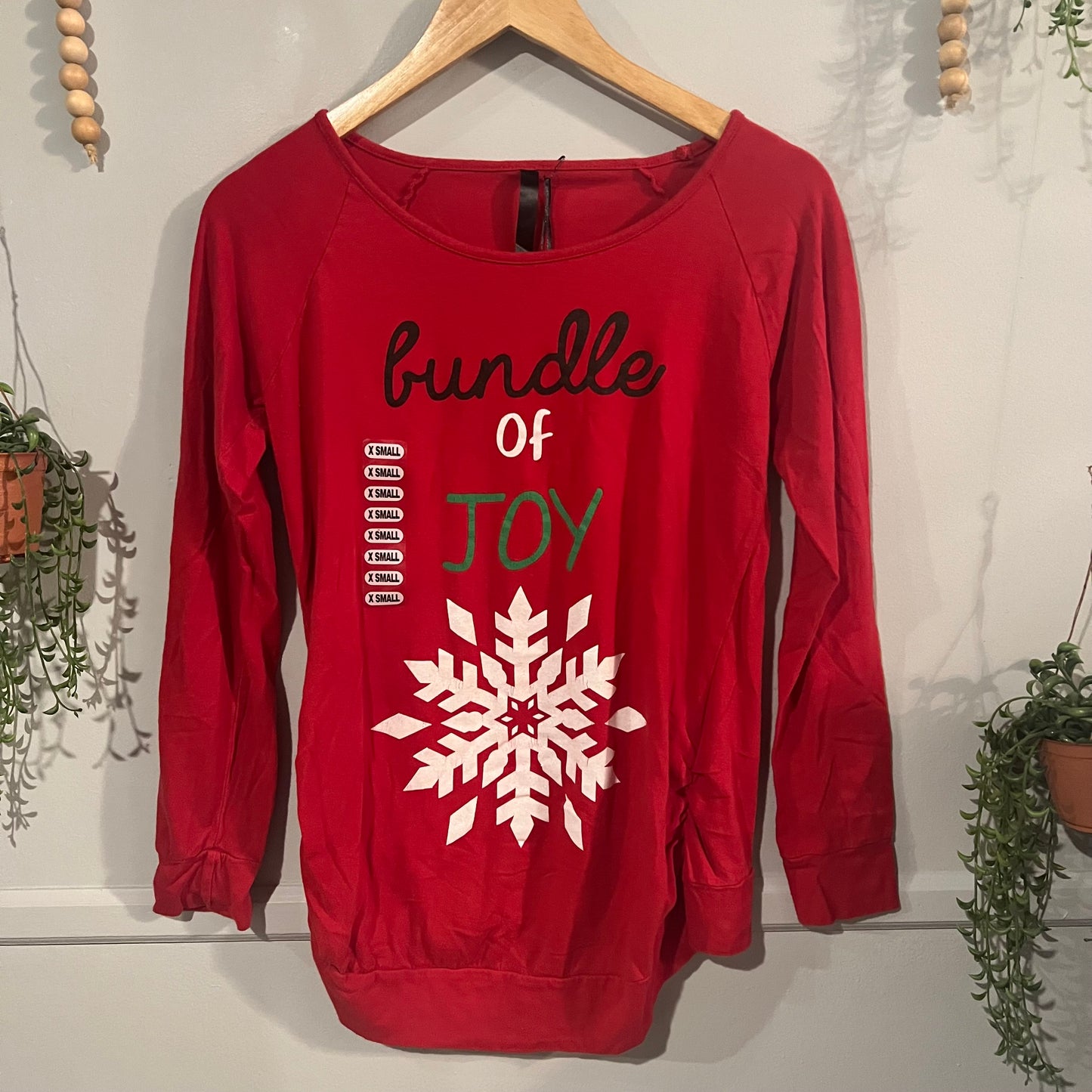 'Bundle of joy' LS graphic tee, Red