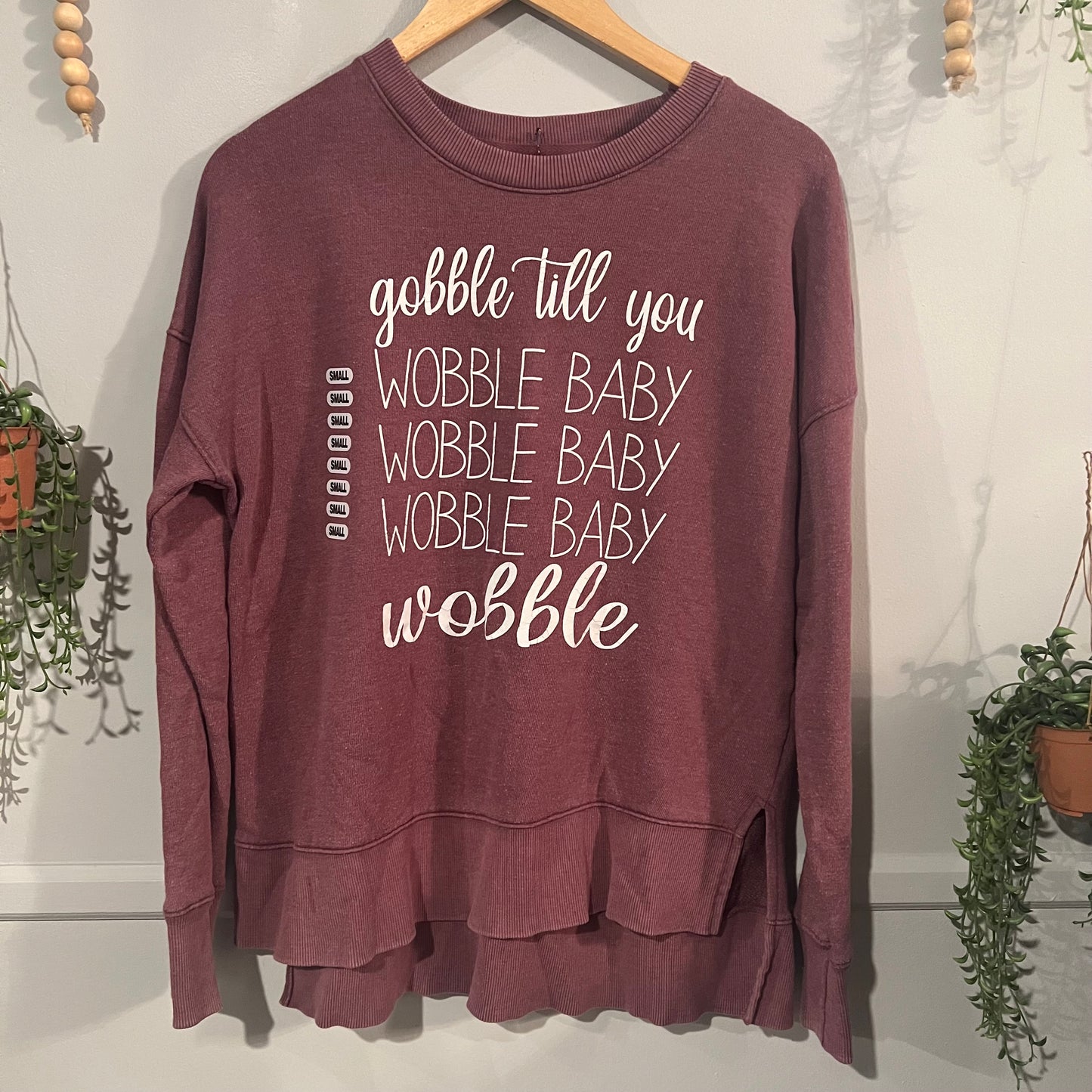 'Gobble till you wobble baby' graphic sweatshirt, Mauve
