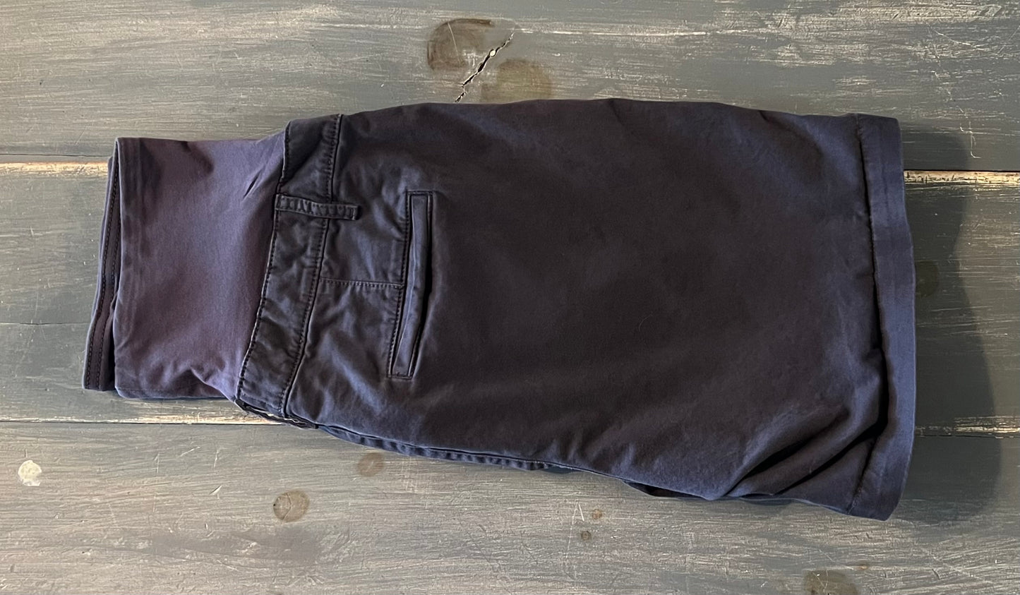 Relaxed fit casual full panel 7.5" shorts, Dark blue