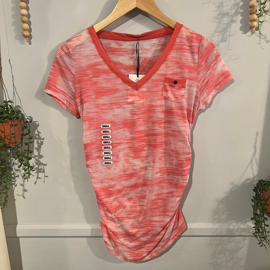 Semi-sheer fitted v-neck pocket SS tee, Multi