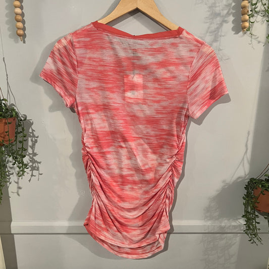 Semi-sheer fitted v-neck pocket SS tee, Multi