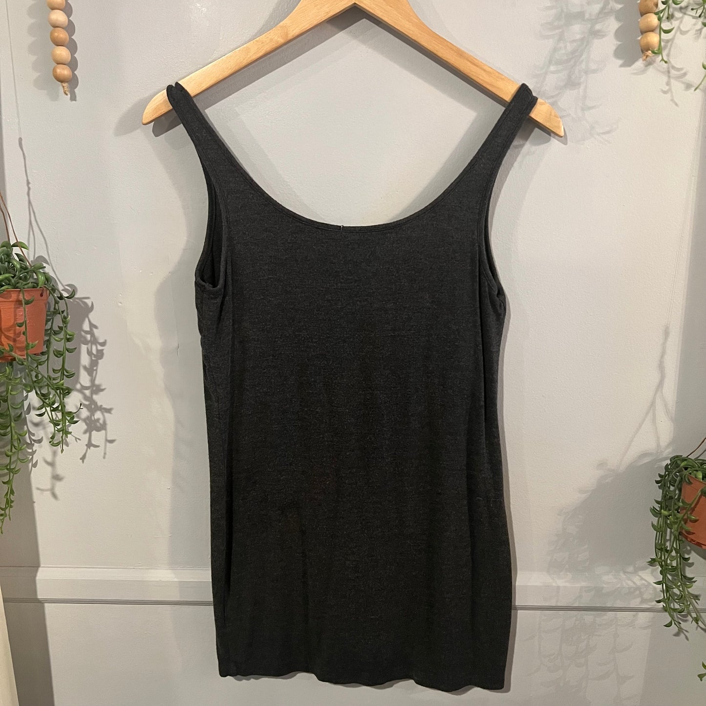 Basic double scoop neck tank, Grey