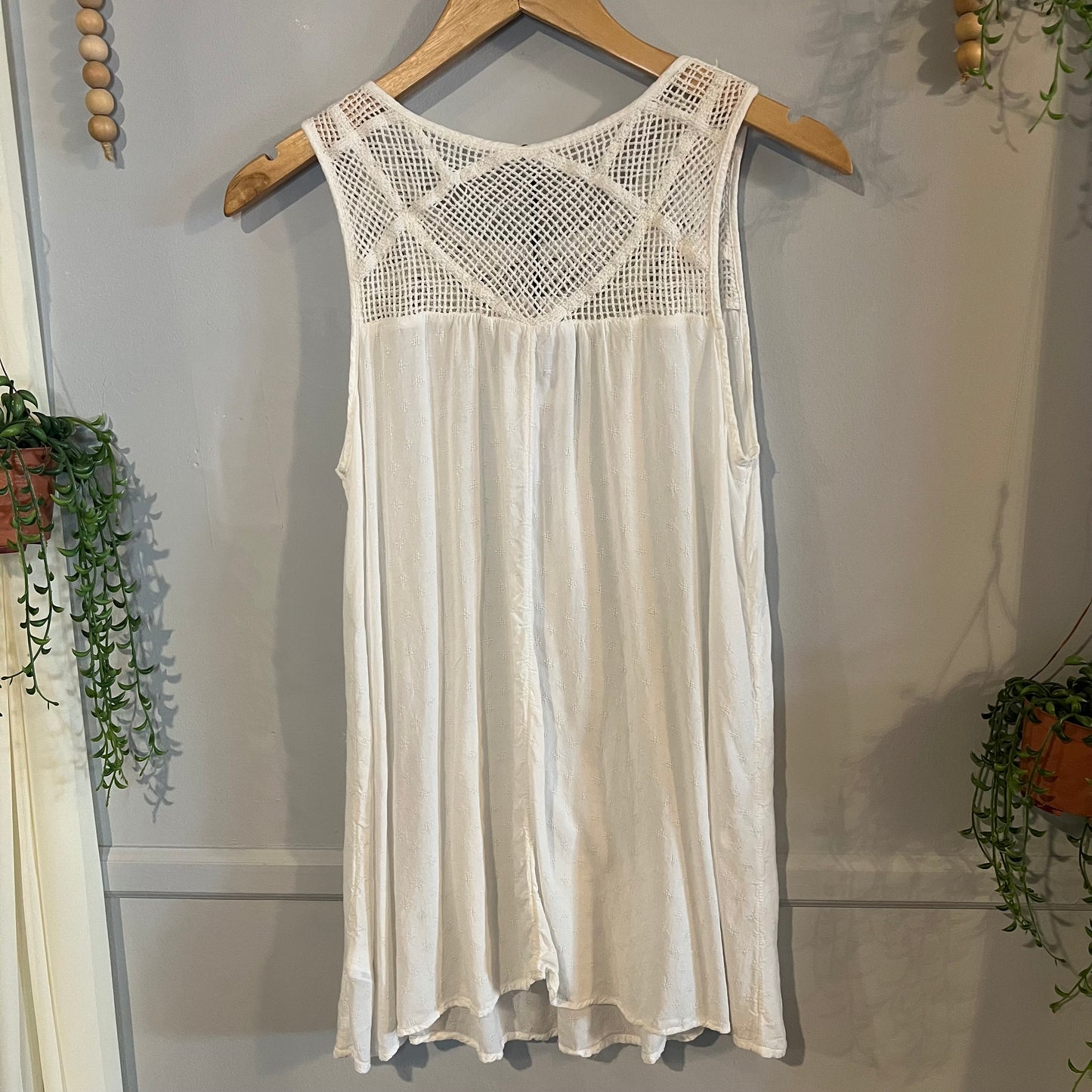 Crocheted accents flowy tank, White