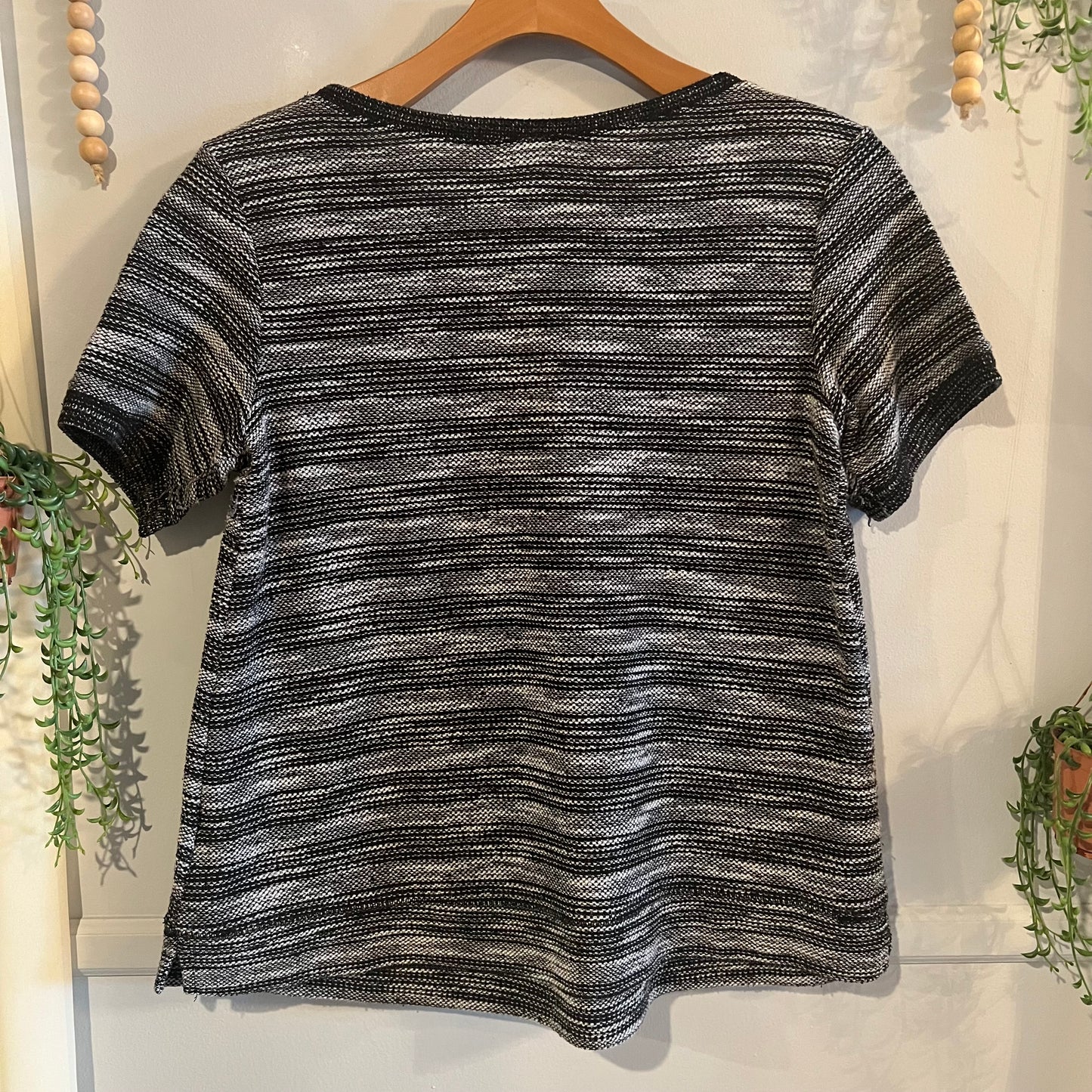 Boxy SS round neck sweater, Black