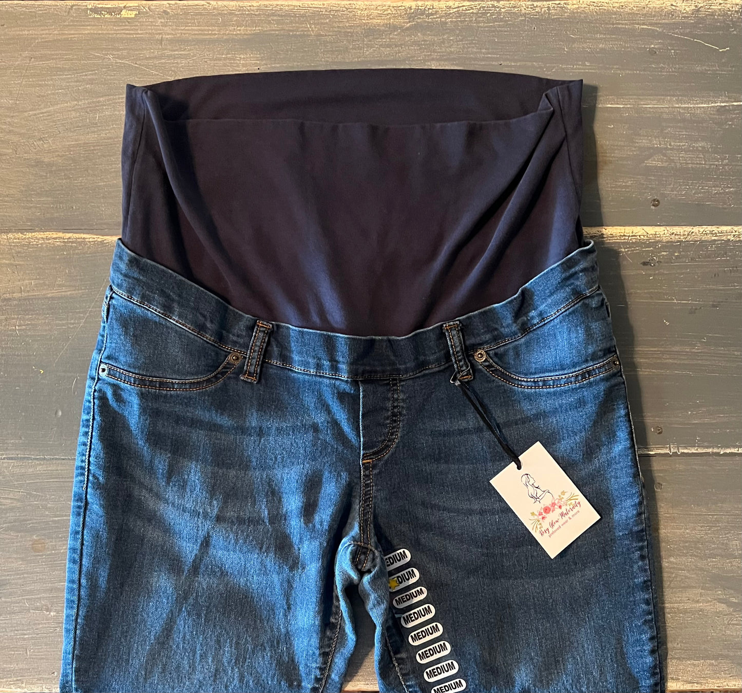 True waistband full panel 26" skinnies, Dark wash
