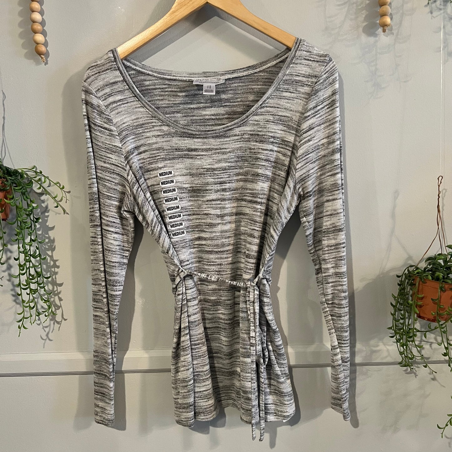 Belted lightweight LS sweater, Heather Grey