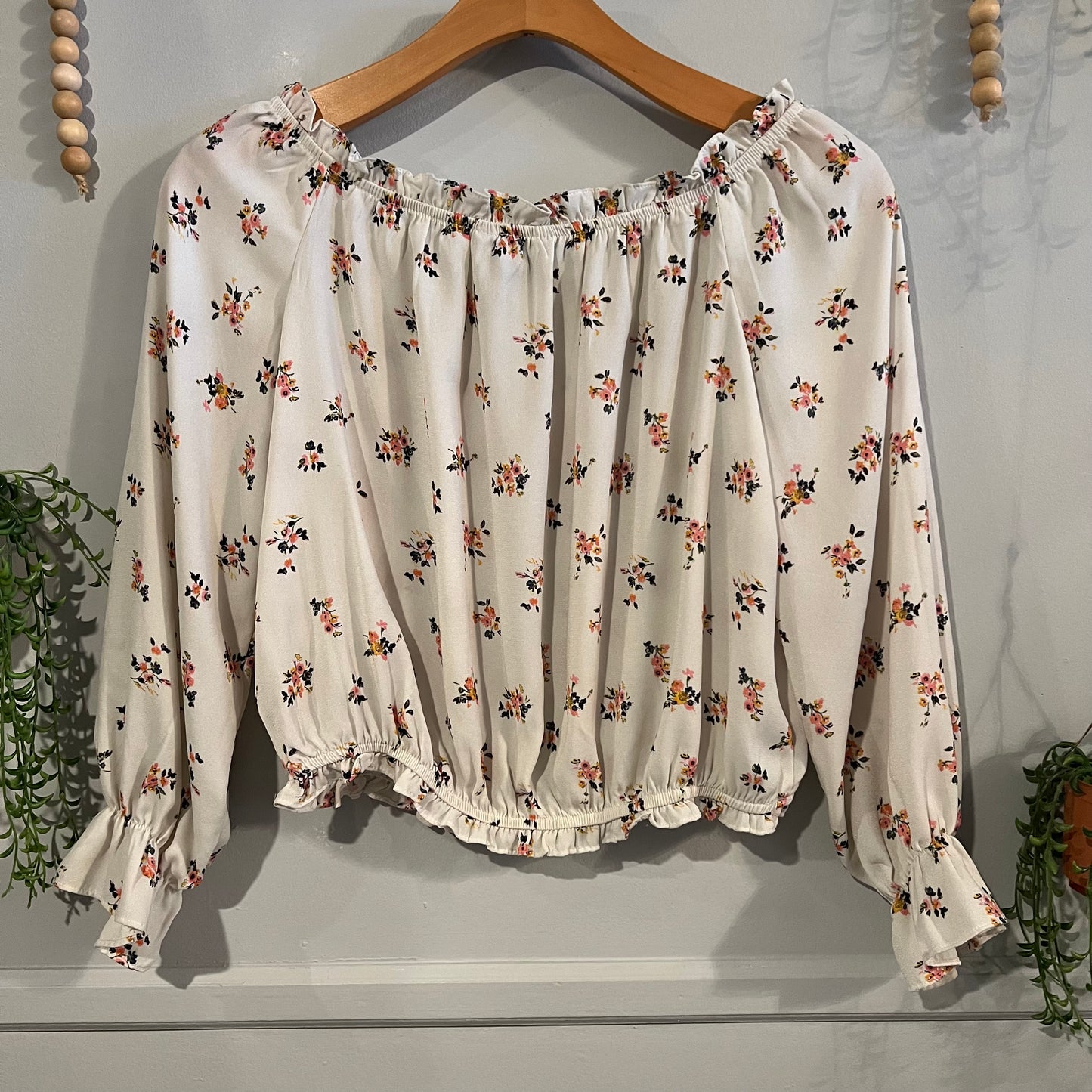 Boho florals cinched LS crop top, Cream