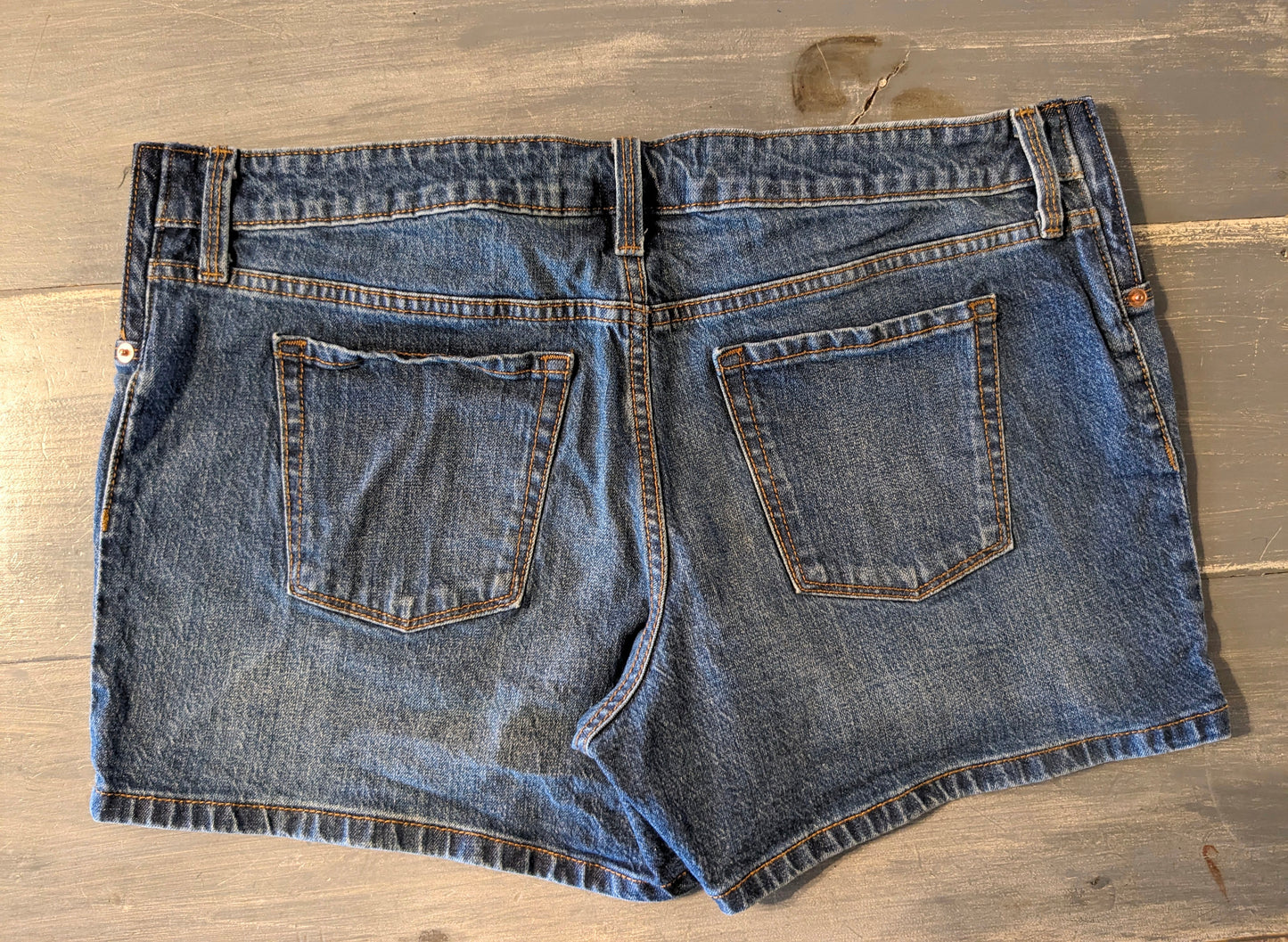 Side panels 4" denim shorts, Medium wash