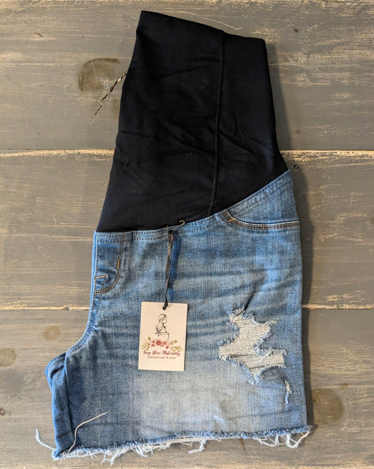 Convertible panel 3.5" distressed raw hem denim shorts, Medium wash