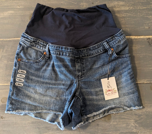 Full panel 3.5" fringe hem denim shorts, Medium wash