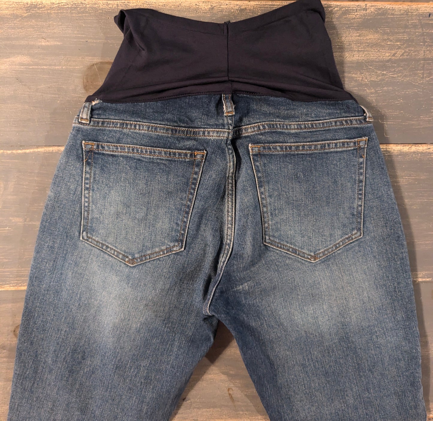 Full panel 26" distressed girlfriend jeans, Medium wash