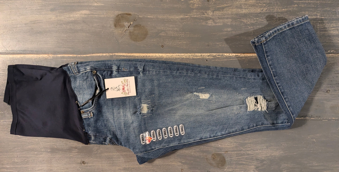Full panel 26" distressed girlfriend jeans, Medium wash