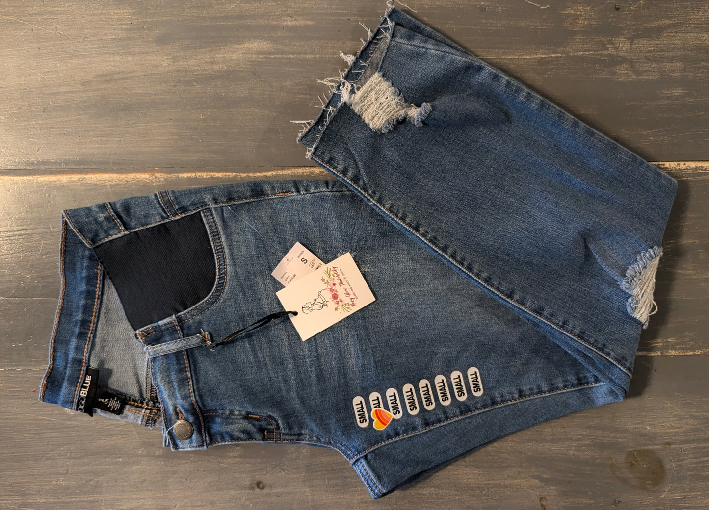Side panels distressed raw hem 26" skinny jeans, Medium wash *brand new*