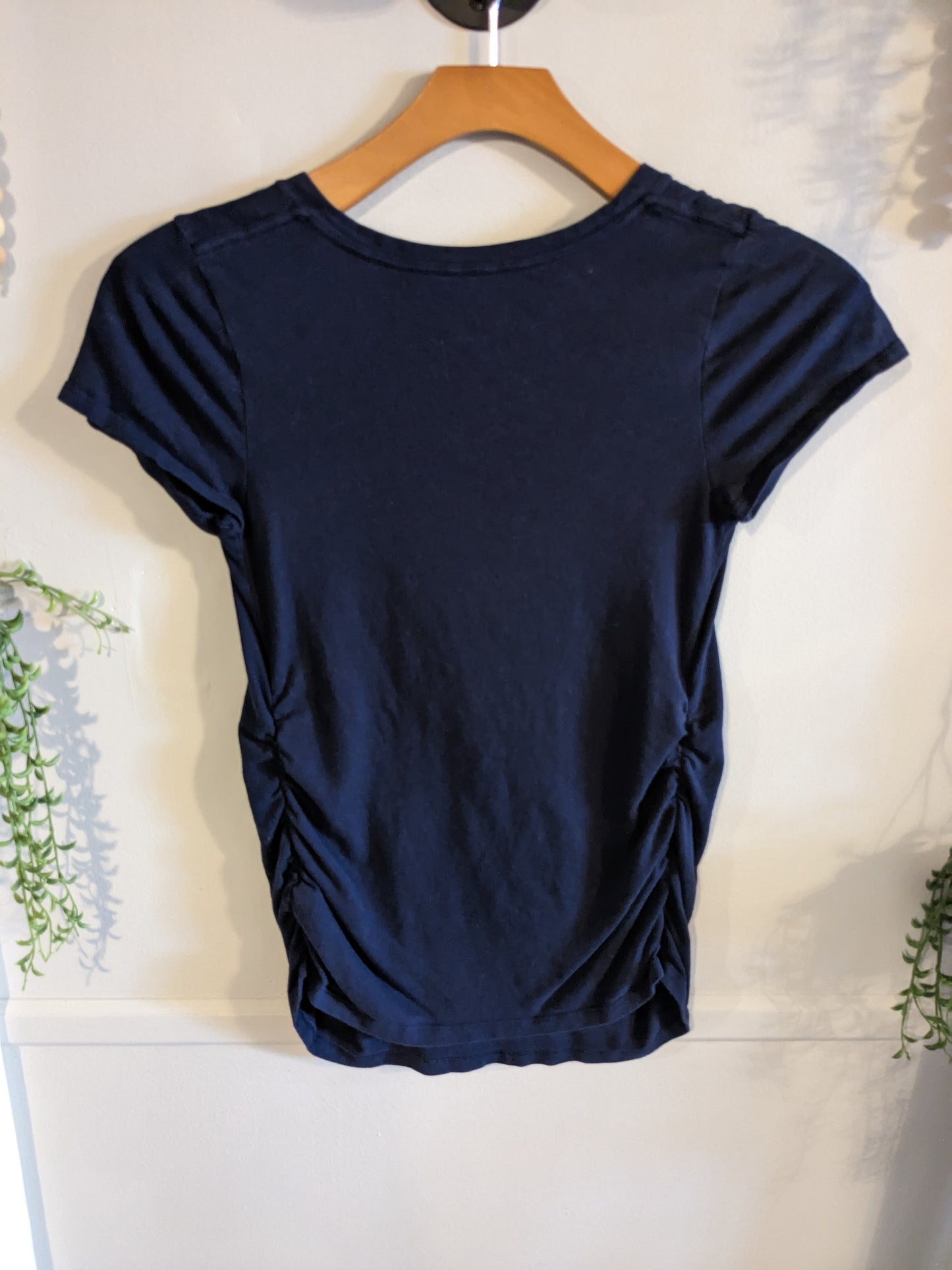 Essential fitted v-neck SS tee, Multi