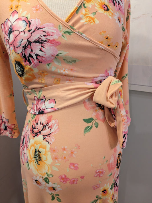 Vibrant Peach Posies