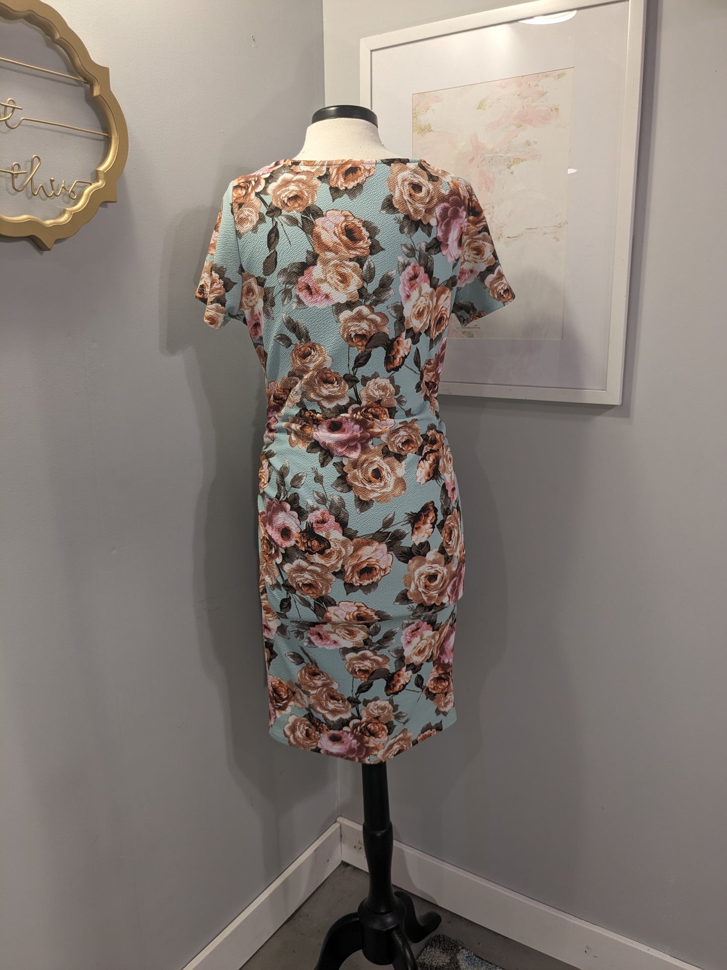 Neutral Blooms Mini in Sky Blue