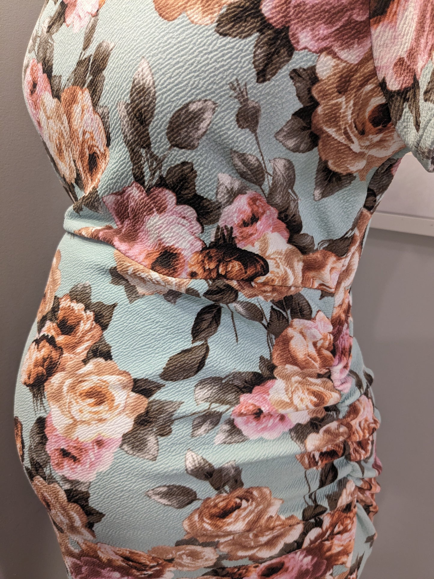 Neutral Blooms Mini in Sky Blue
