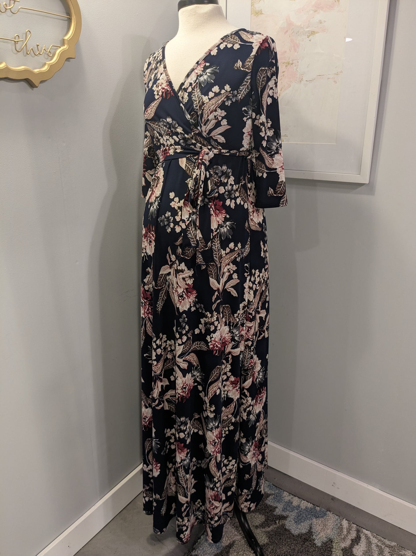 Dreamy Midnight Blooms in Navy