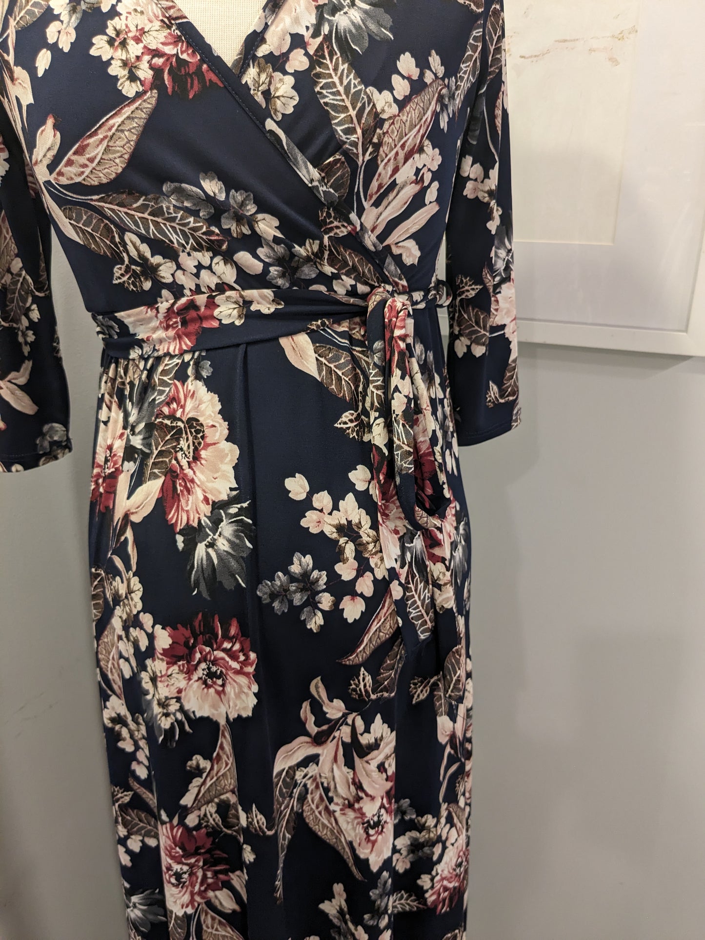 Dreamy Midnight Blooms in Navy