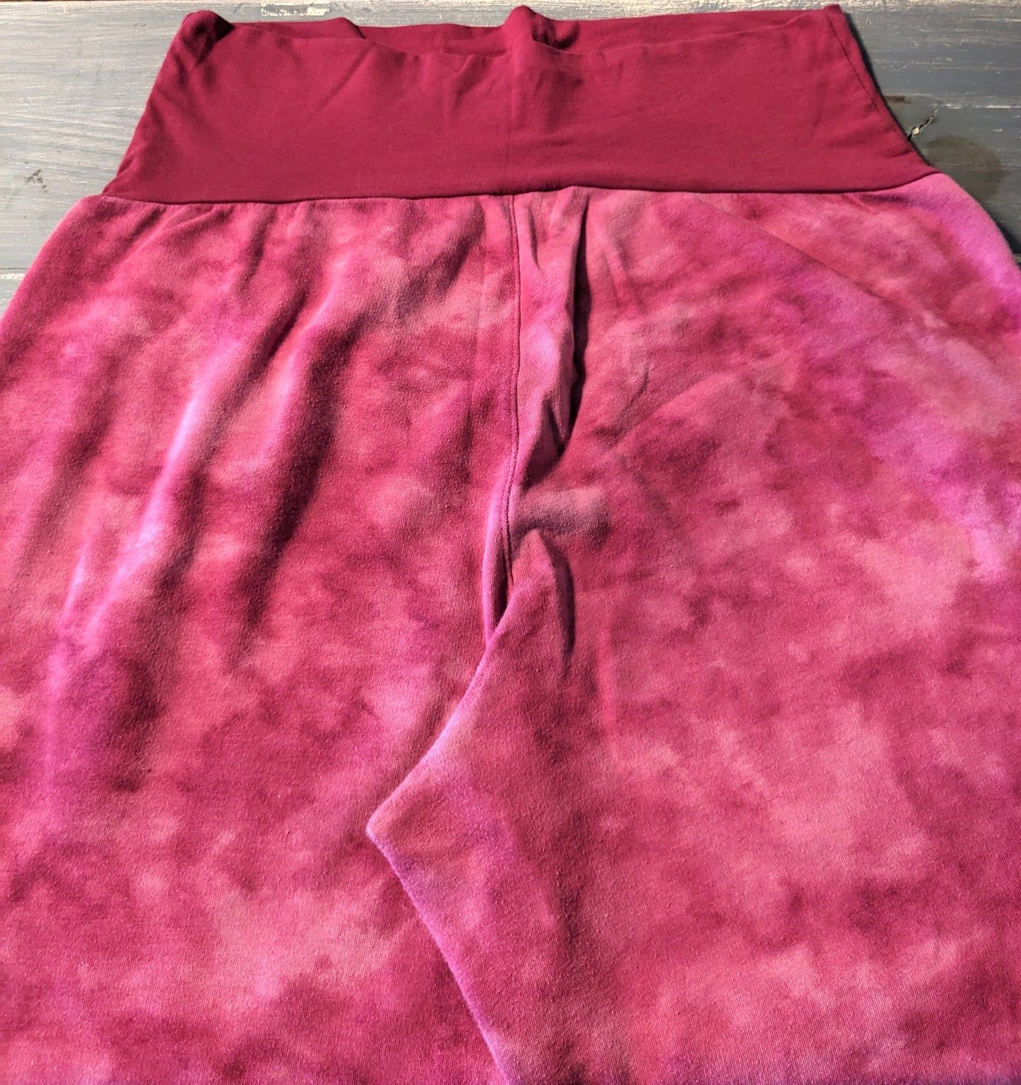 Cozy full panel 26" pocket joggers, Magenta tie-dye