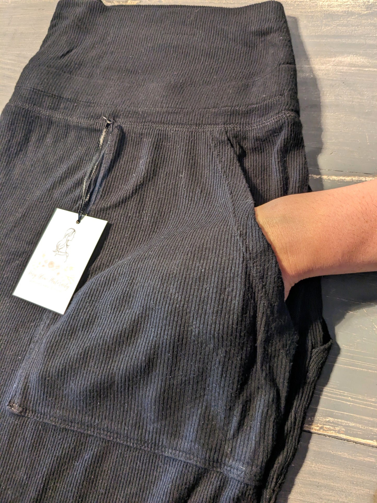 Ribbed knit cuffed 27" lounge pants w/ pockets, Black