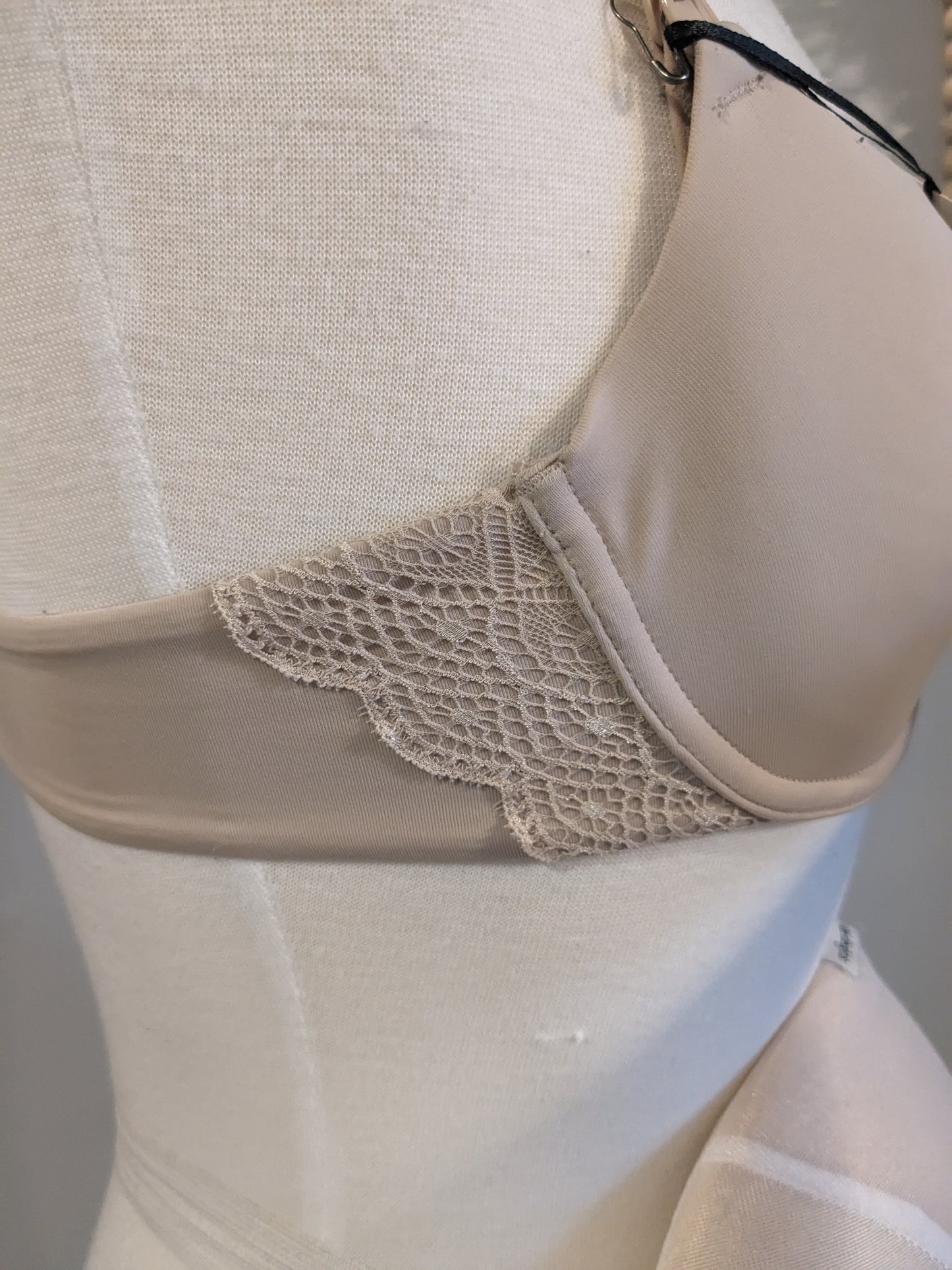 Clasp strap nursing underwire bra, Nude