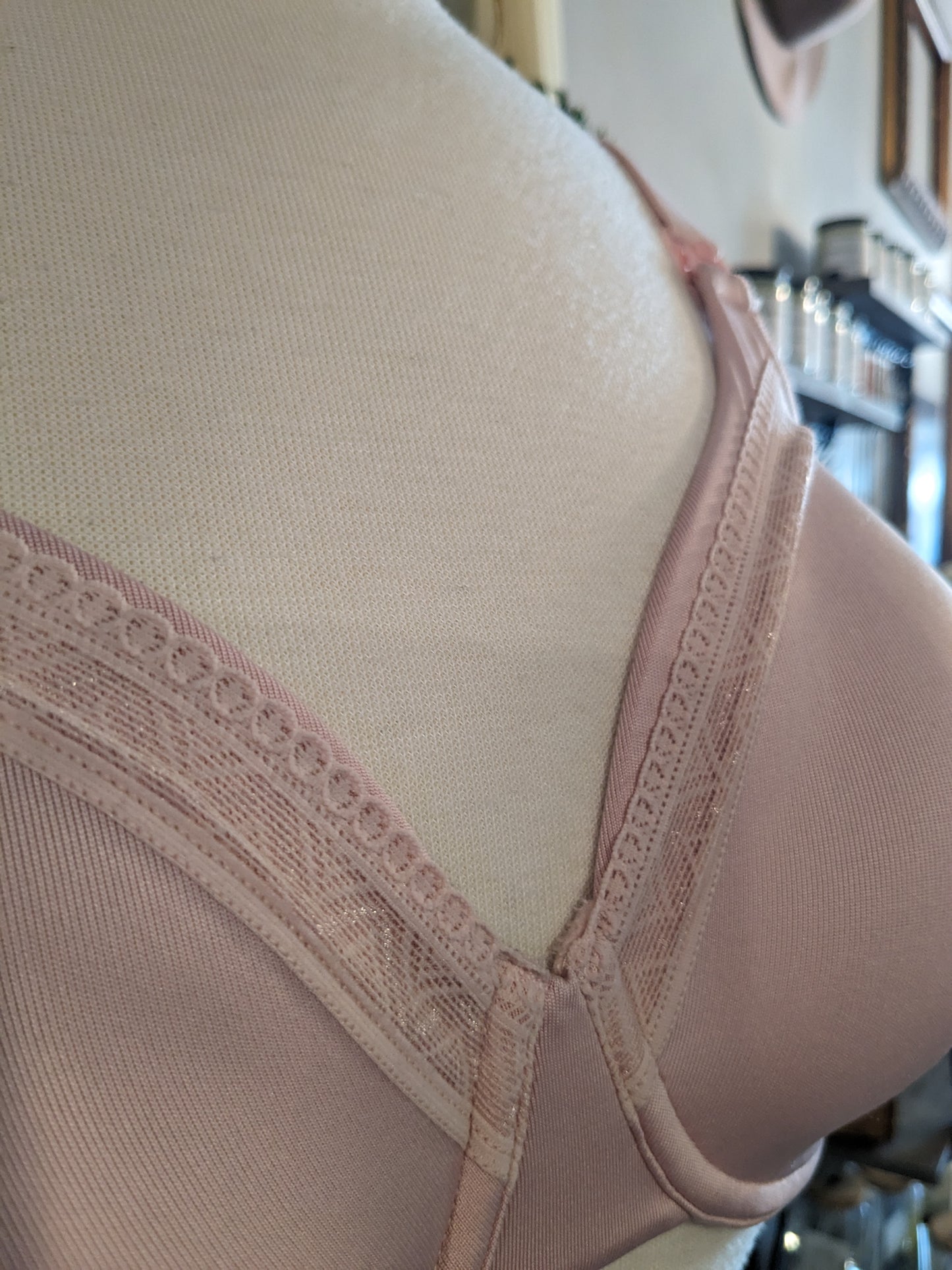 Clasp strap lace trim nursing underwire bra, Pink