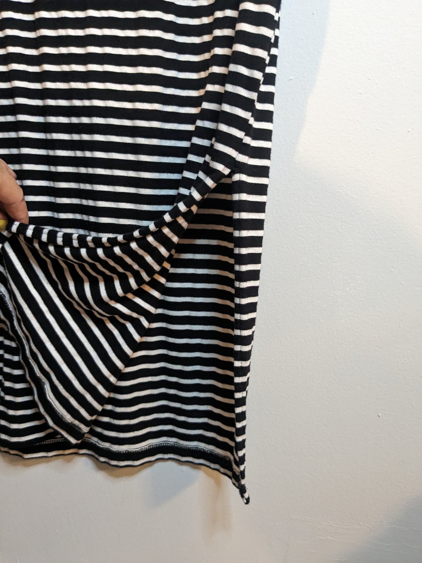 Fitted 3/4 slit hem midi dress, Black stripes