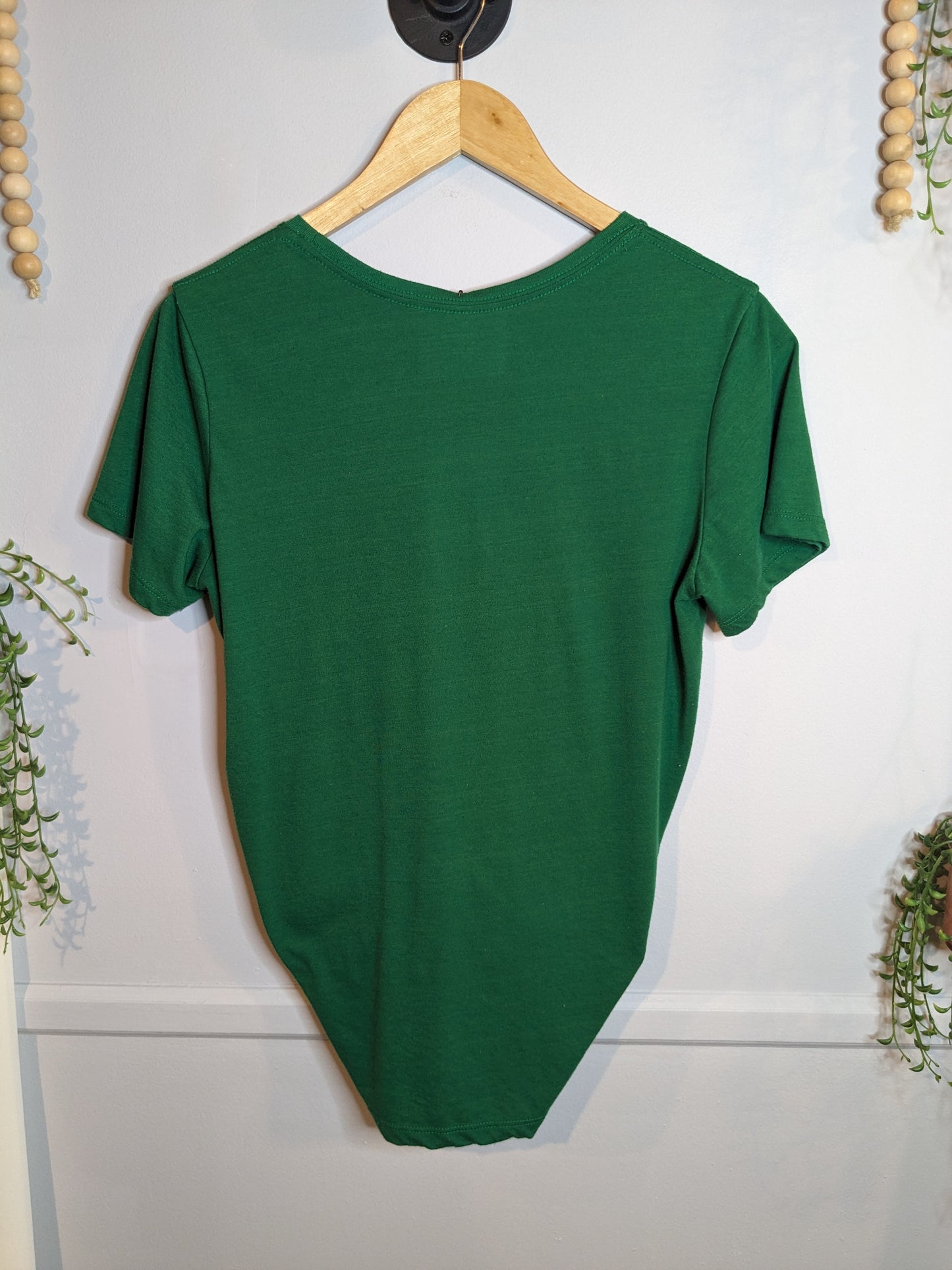 'one lucky mama' graphic SS tee, Green