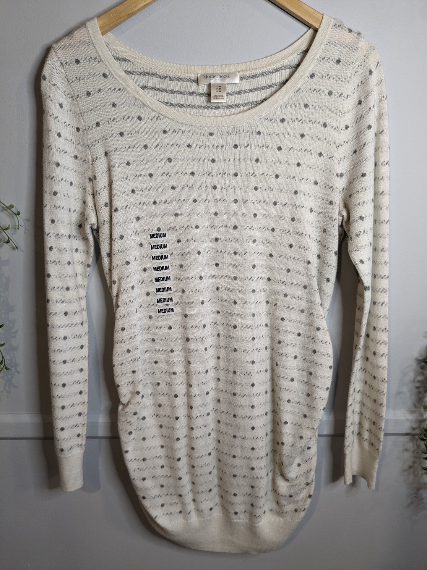 Long hem fitted lightweight LS sweater, Multi dots