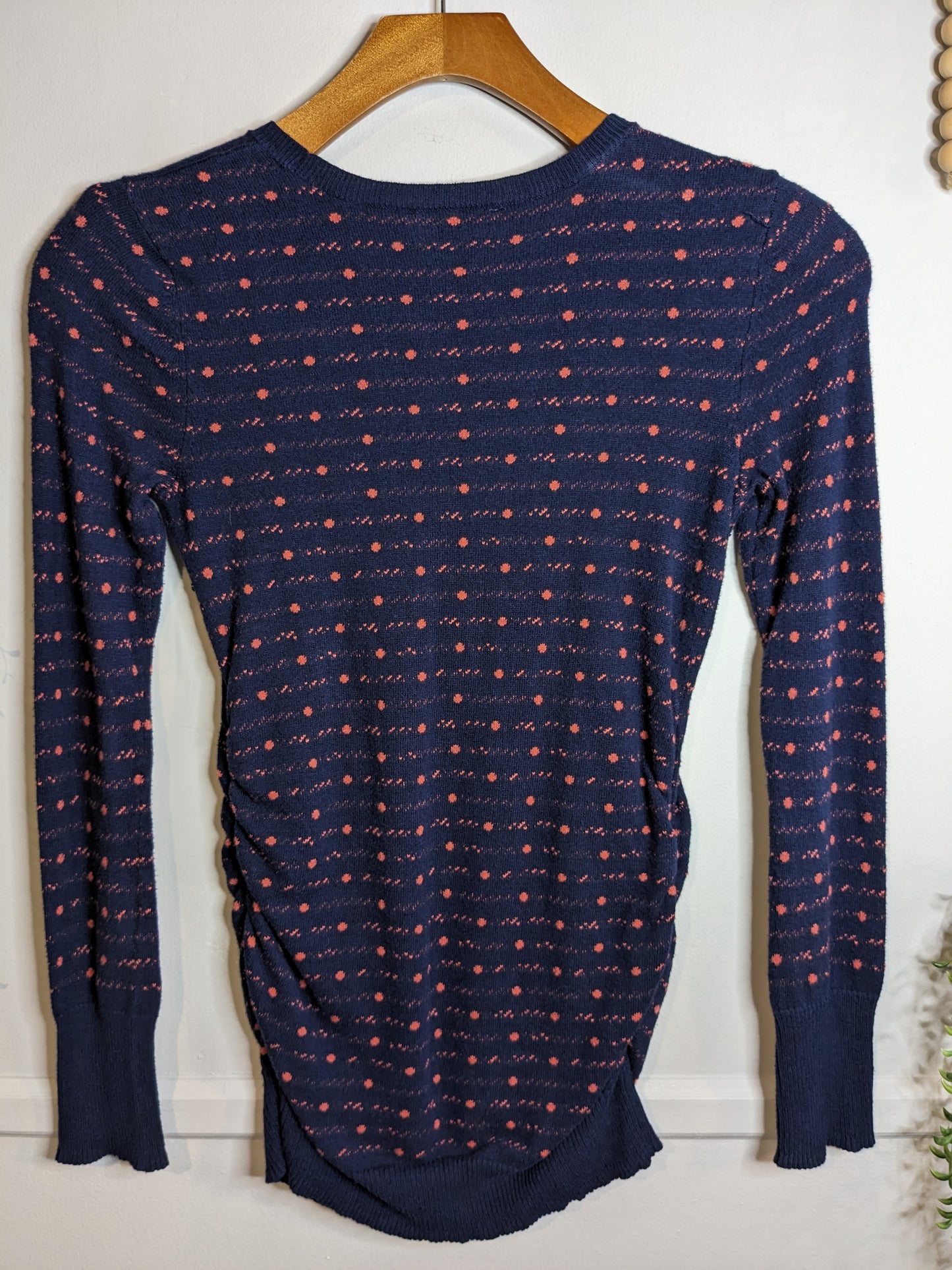 Long hem fitted lightweight LS sweater, Multi dots