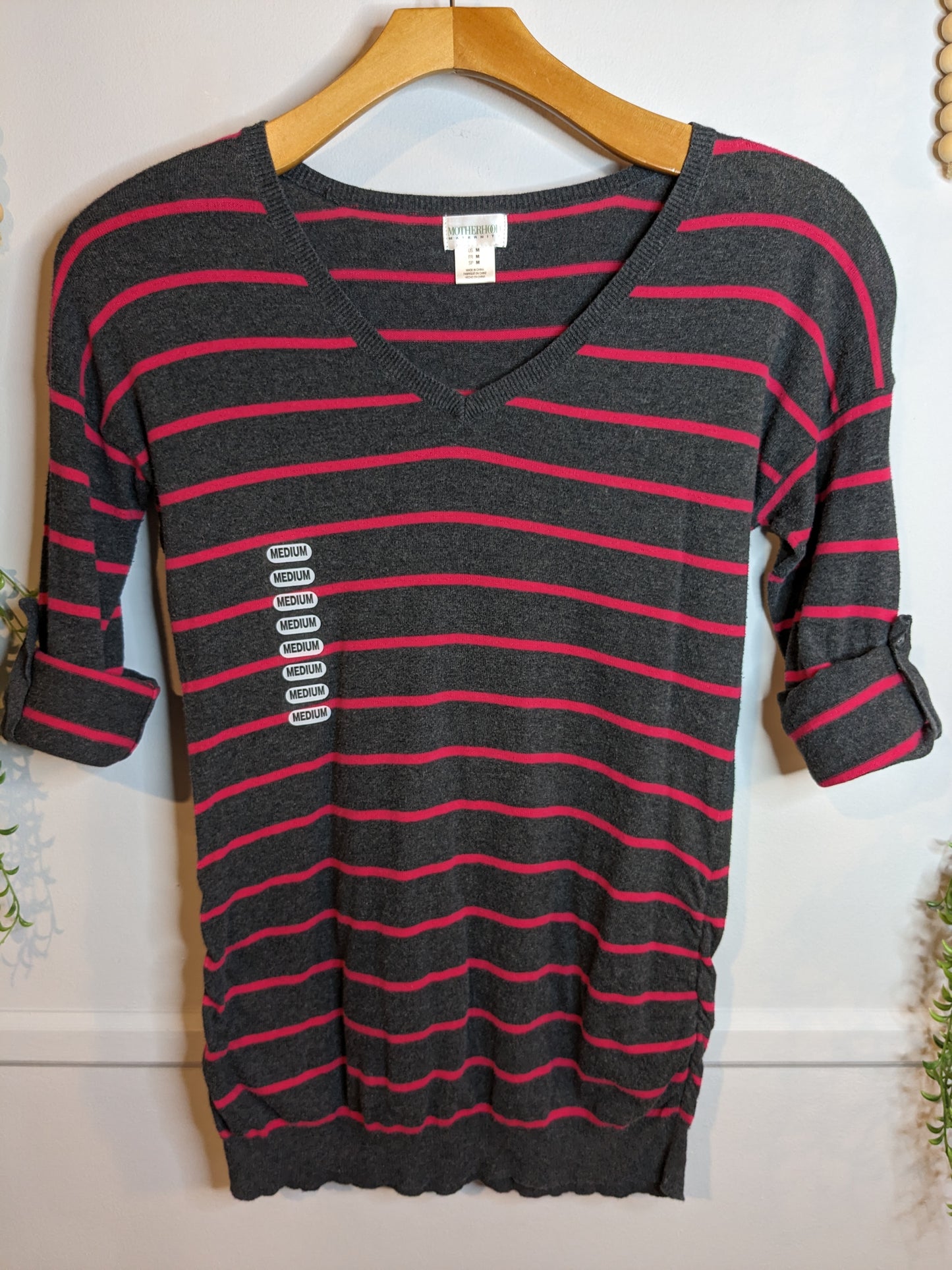 V-neck lightweight LS sweater, Charcoal stripes