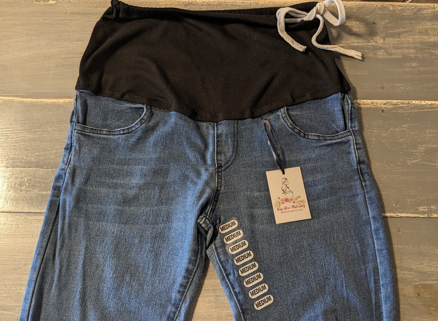 Full panel distressed 30" skinny jeans, Dark wash