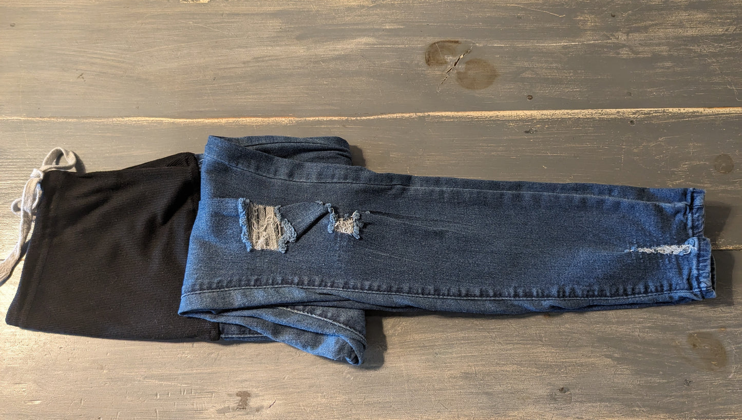 Full panel distressed 30" skinny jeans, Dark wash