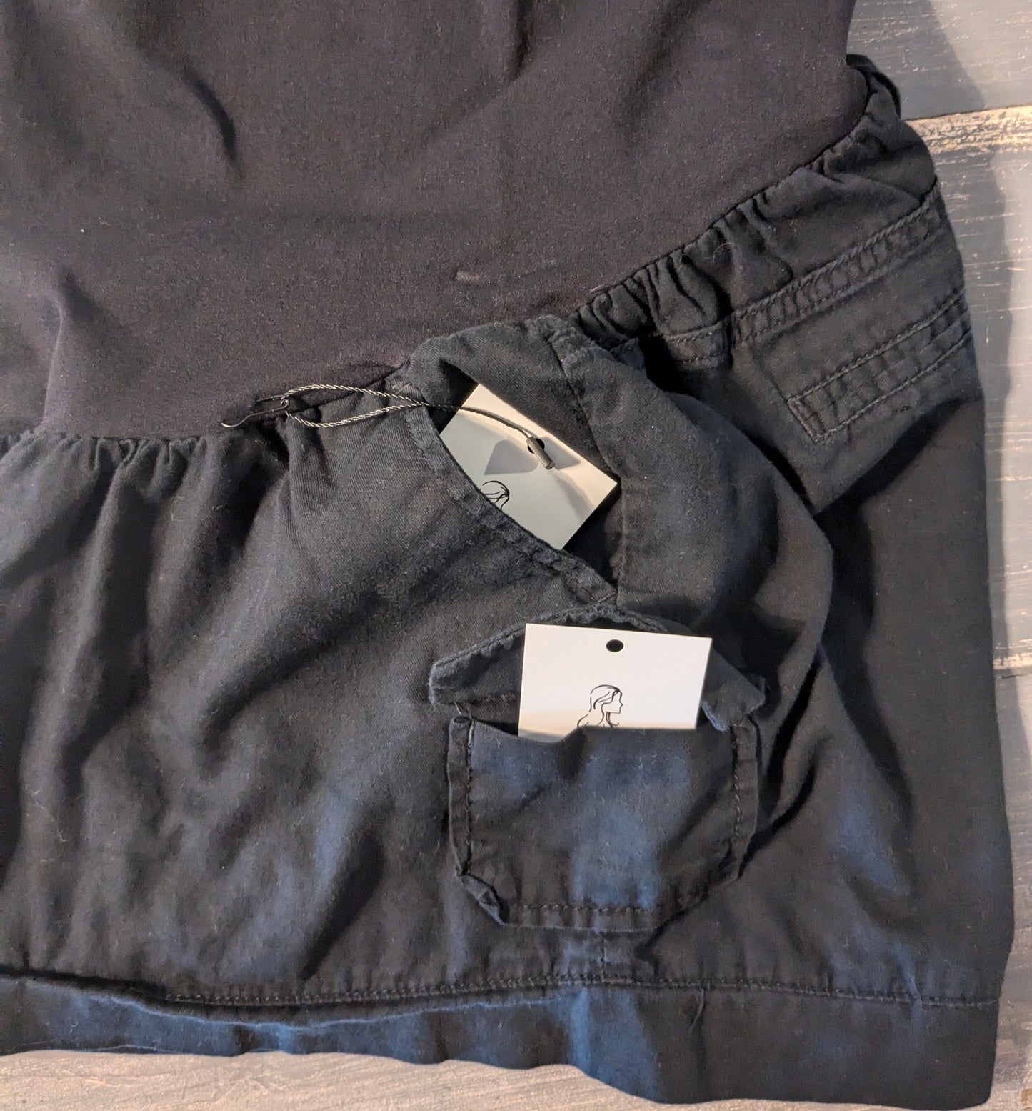 Casual full panel 3.5" shorts w/ pockets, Black