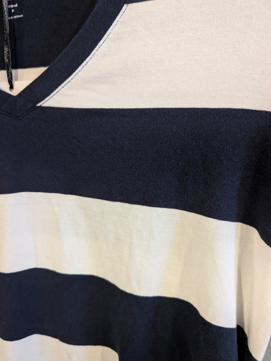 Essential fitted v-neck SS tee, Multi