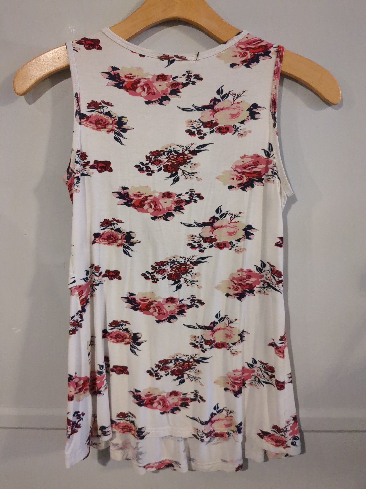 Hidden round neck boxy tank, White florals -NF