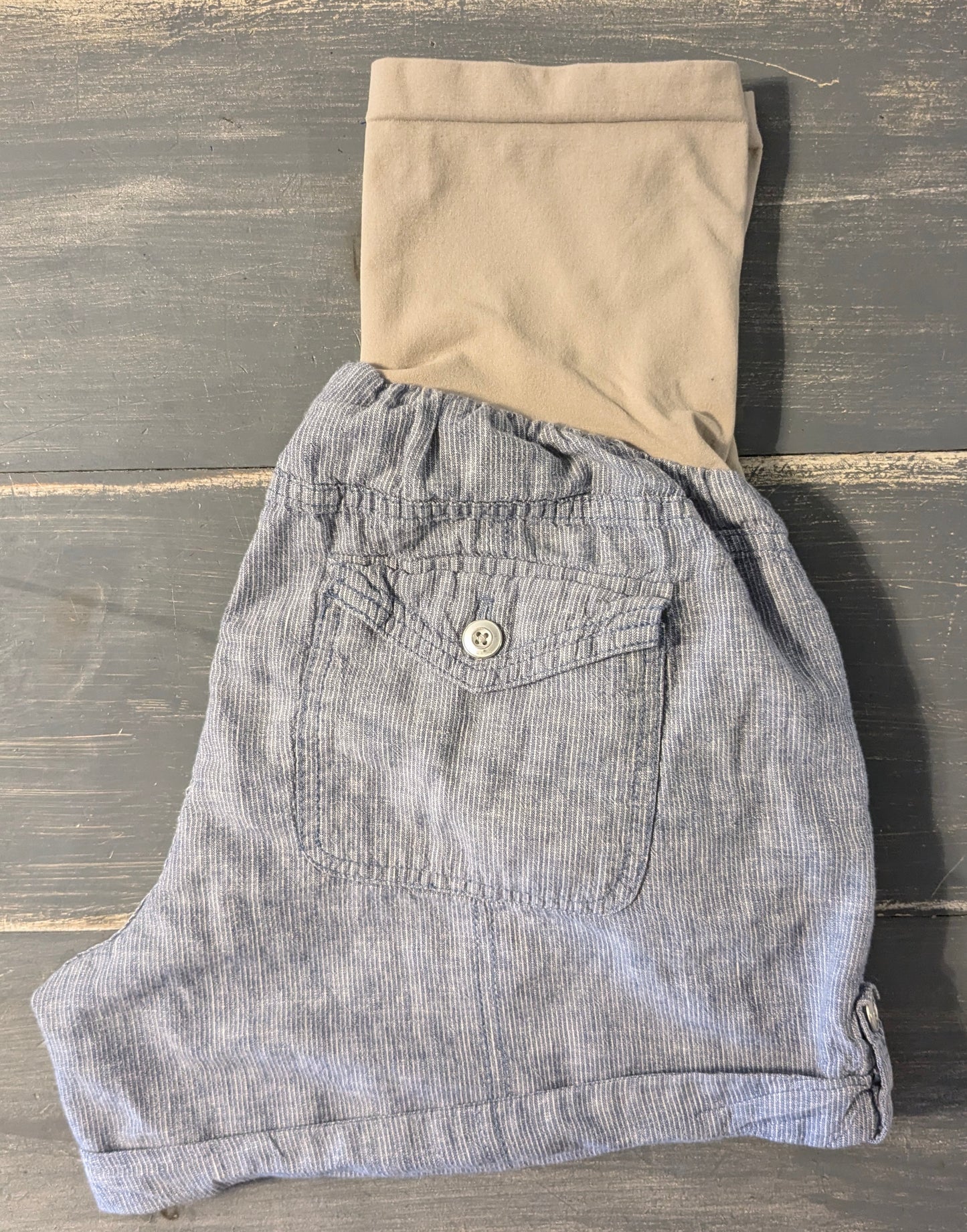 Full panel 3.5” cuffed hem linen shorts, Blue stripes