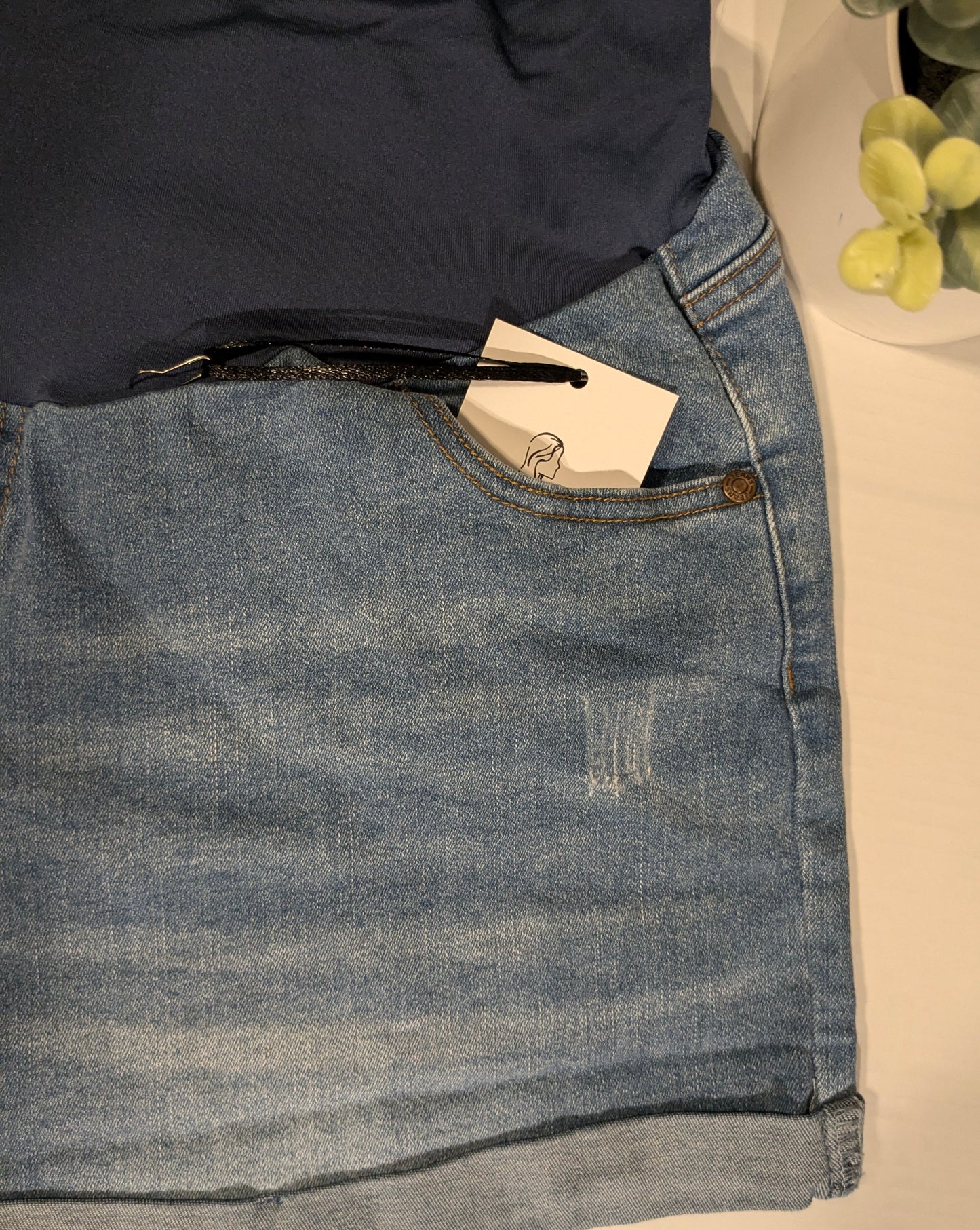 Full panel cuffed 4" denim shorts w/pockets, Multi wash