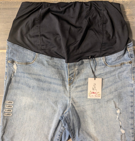 Convertible panel 8" cuffed denim shorts, Medium wash