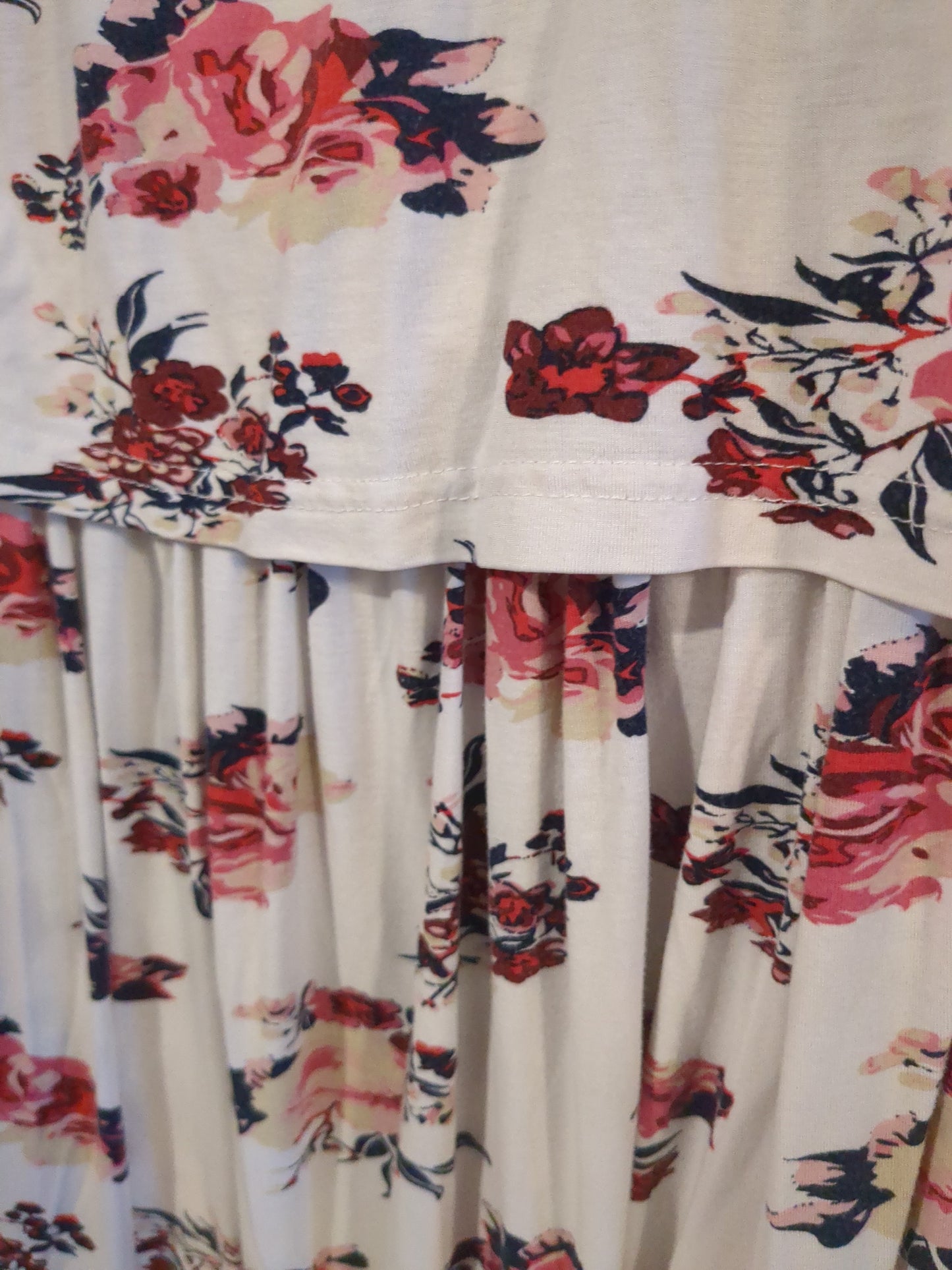 Hidden round neck boxy tank, White florals -NF